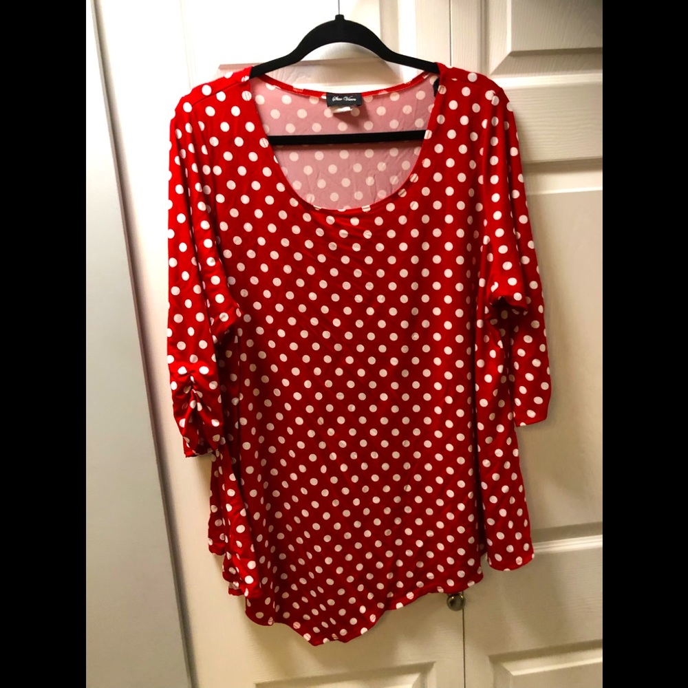 Red pokadot stretchy top